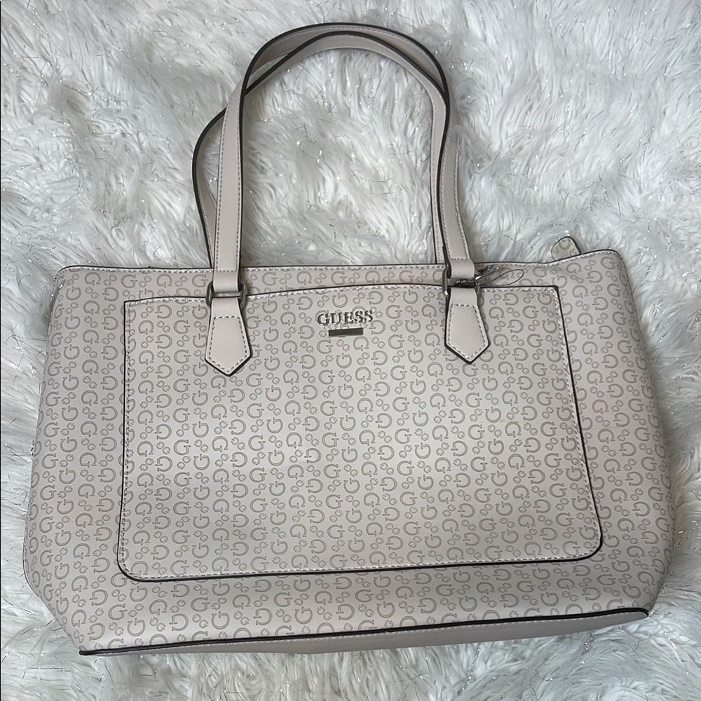 GUESS HANDBAG